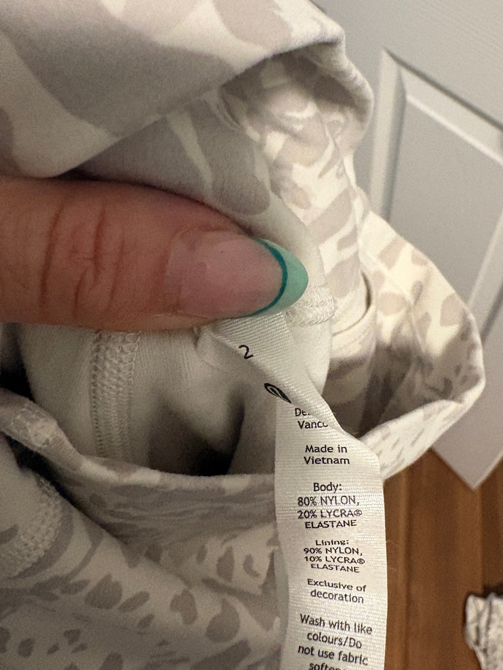 Lululemon Align High Rise Crop 17” - Picture 8 of 8